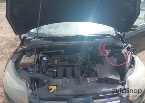 2014 Ford Focus Titanium from USA, damaged, VIN 1FADP3J22EL460562